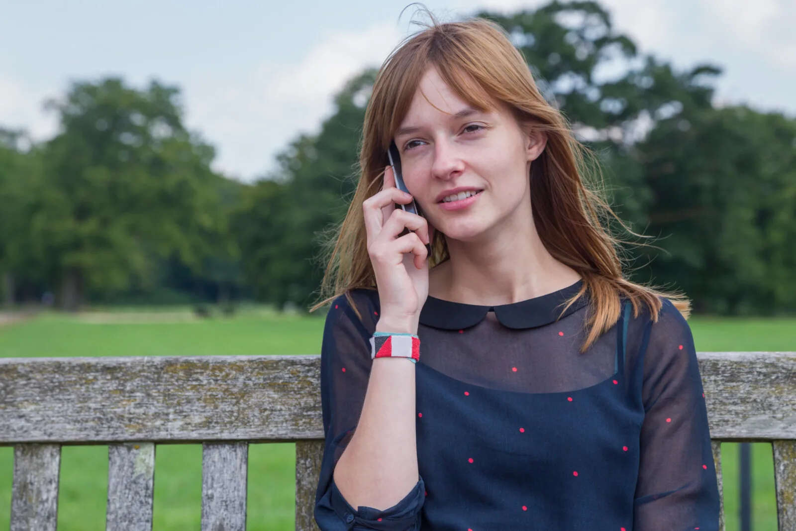 image of emf exposure when speaking on a mobile telephone